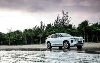 Hongqi E-HS9