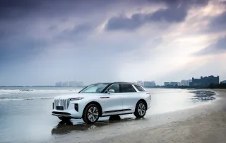 Hongqi E-HS9