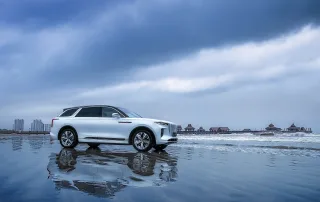 Hongqi E-HS9